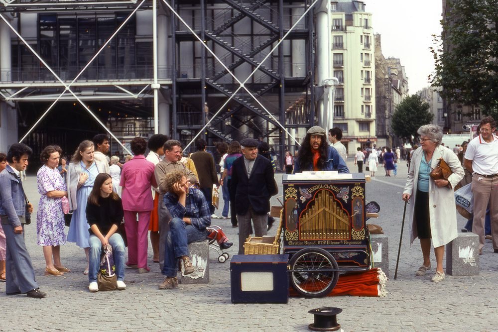 Paris Grinder - Centre Pompidou - Film - 1980 Paris Grinder - Centre Pompidou - Film - 1980